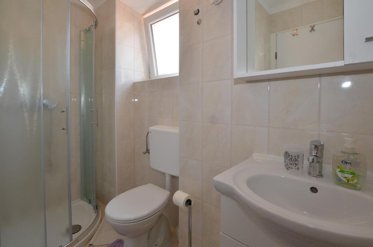 Ferri 16 Studio Rovinj Bagian luar foto