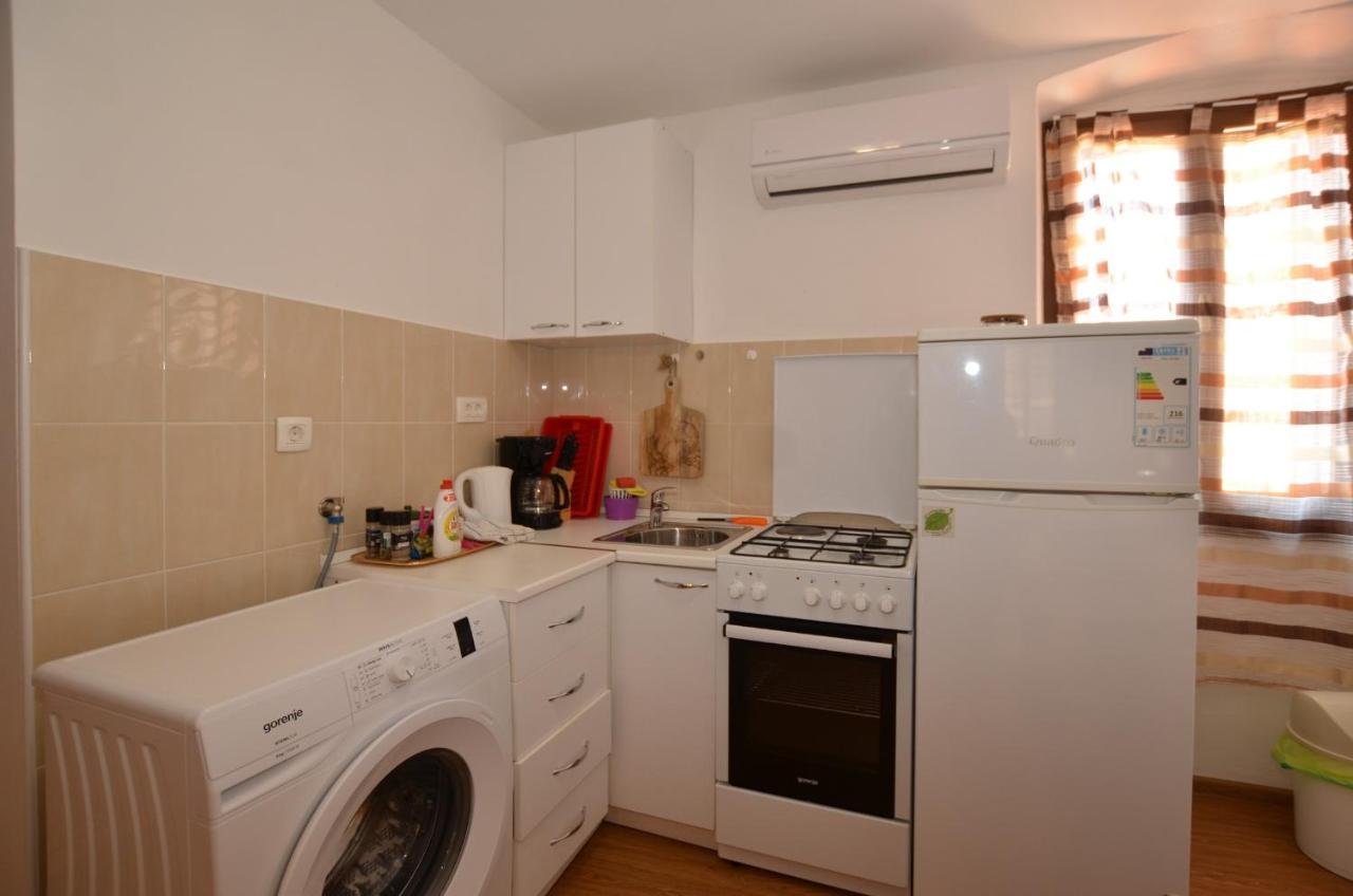 Ferri 16 Studio Rovinj Bagian luar foto